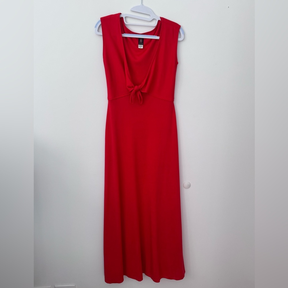 Anne Klein Elegant Red Sleeveless Dress with a bow bust
